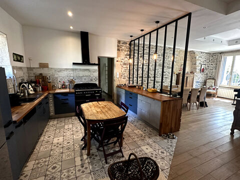   Caveirac Maison en pierres 4 chambres avec cour et parking Maison - 6 pi�ce(s) - 140 m�