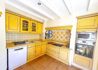  Maison � vendre 9 pi�ces 318 m�