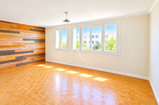  Appartement à louer 5 pièces 85 m²