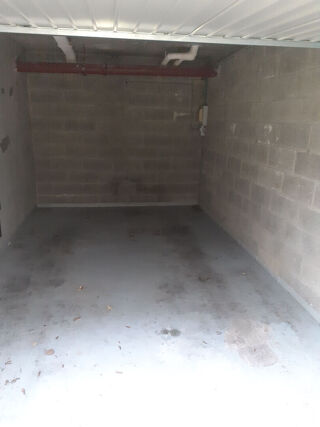  Parking / Garage à louer 15 m²