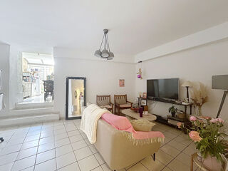  Appartement à louer 2 pièces 67 m²