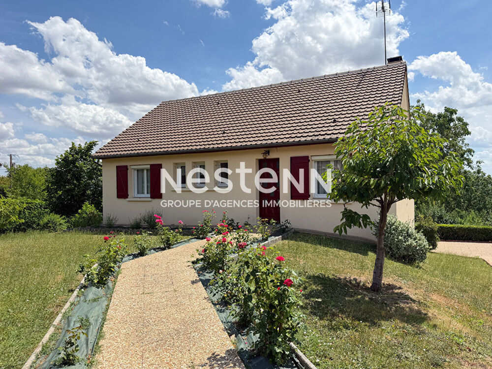 Joli pavillon de plain-pied 78.30 m² avec 2 chambres, sous-sol et jardin à vendre à Montval-sur-Loir (72500)