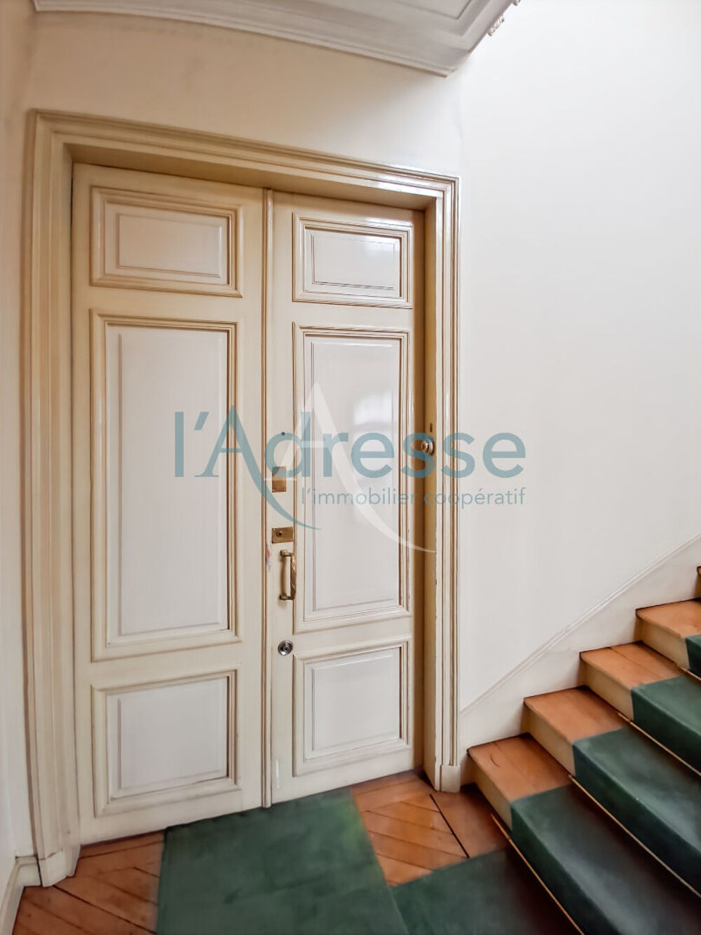Vente Appartement PARIS 16 ème (Bd Exelmans) Vaste appartement + deux chambres de bonnes + cave + débarras Paris 16
