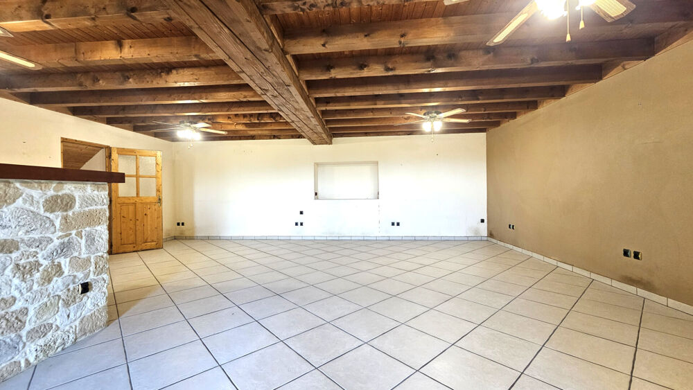 St Genix Les Villages - St Maurice - ancienne ferme - 139m² - 12 480m² de terrain
