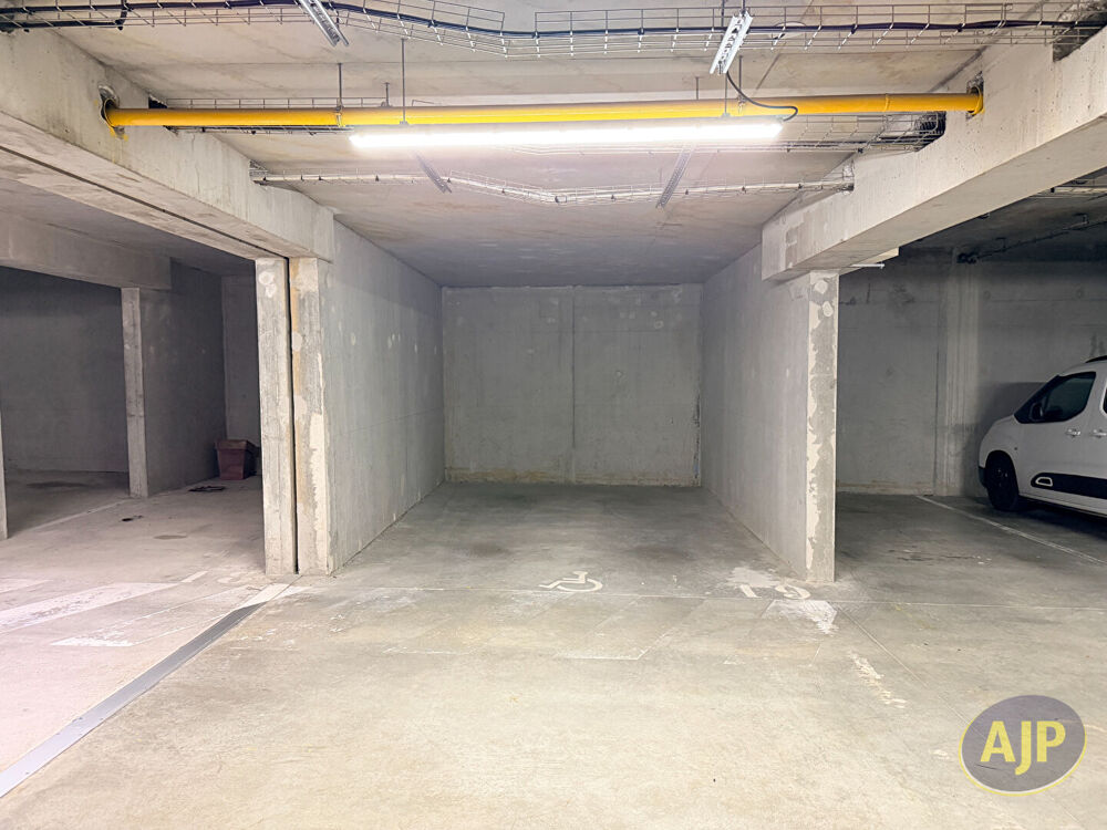 Vente Parking/Garage PARKING EN SOUS SOL ST HERBLAIN BOURG Saint herblain