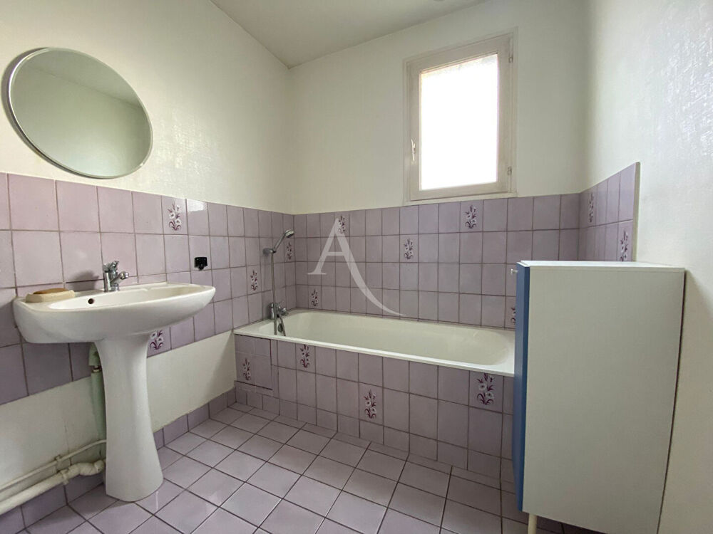 Vente Maison Maison Montreuil Juigne 6 pièce(s) 120 m2 Montreuil juigne