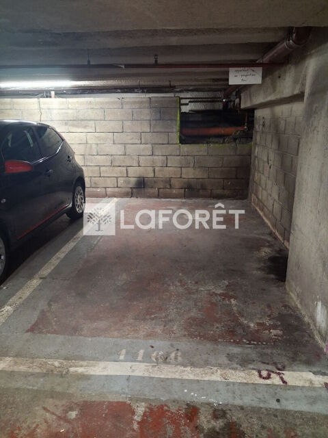  Parking / Garage  louer 