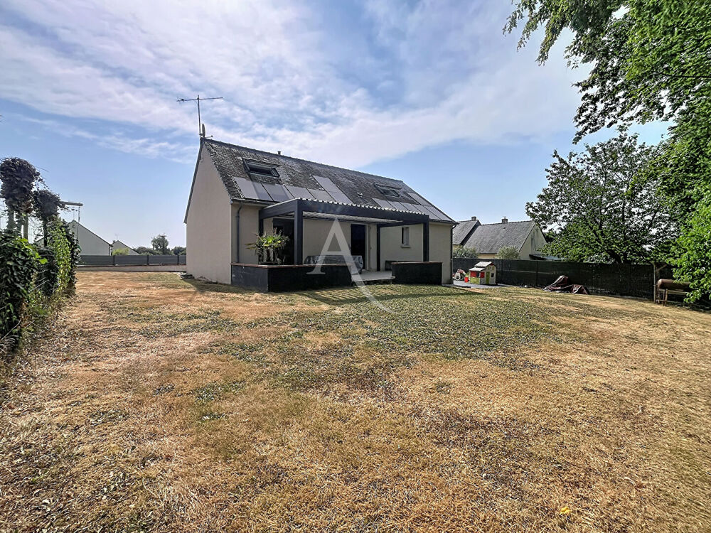 Vente Maison À vendre - Maison familiale avec vie de plain-pied à Combrée - Ombrée d'Anjou Combree