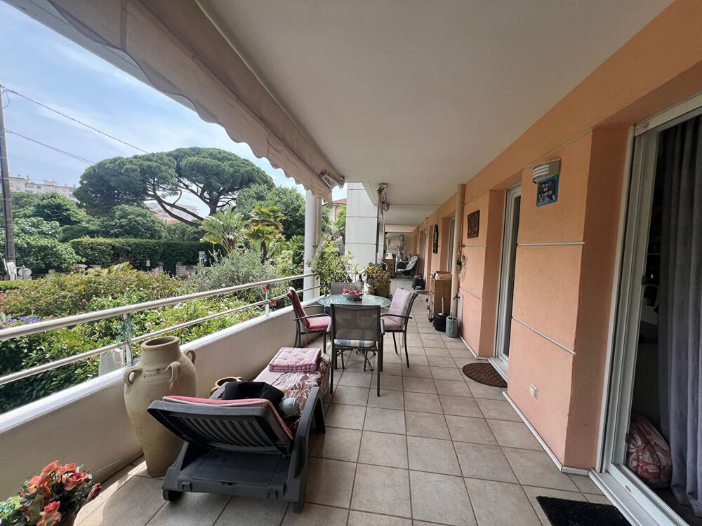 Appartement Cannes grand 4 pièces résidence sécurisée avec piscine