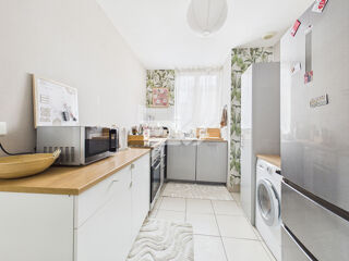  Immeuble � vendre 15 + pi�ces 550 m�