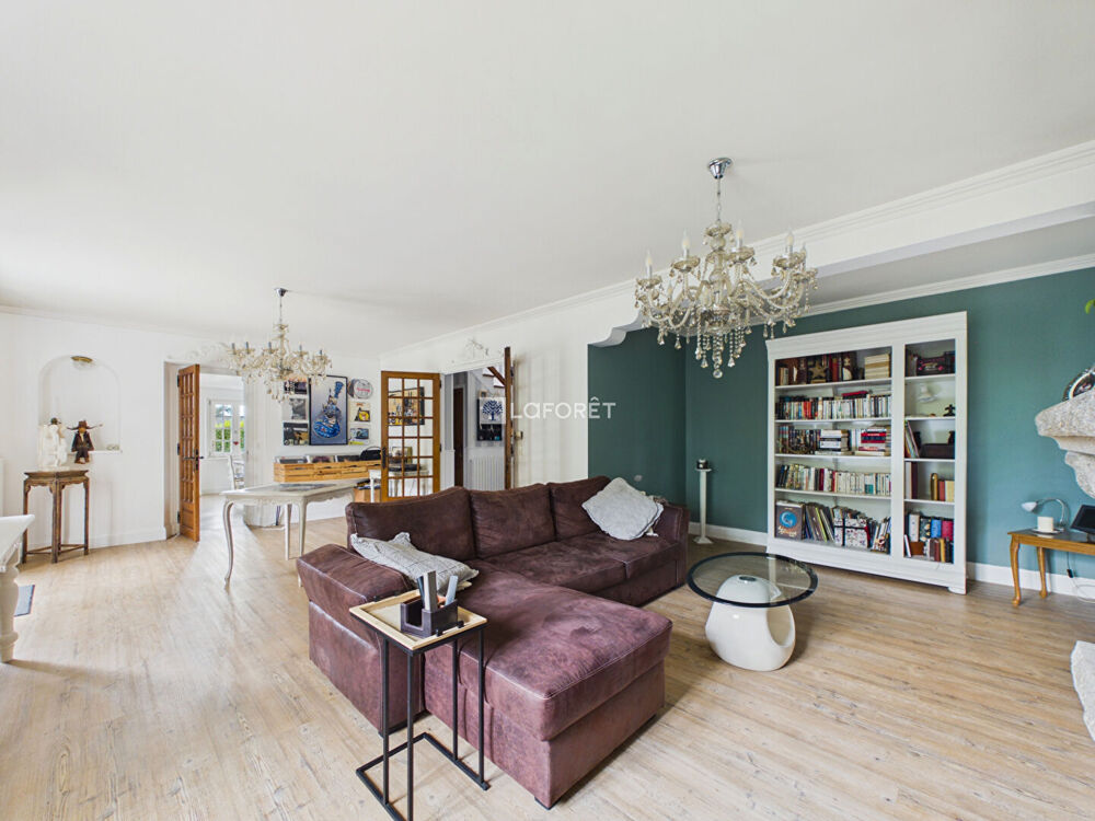 Maison Loqueffret 6 pièce(s) 152 m2