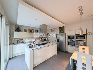  Maison � vendre 5 pi�ces 242 m�