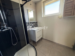  Appartement à louer 3 pièces 64 m²
