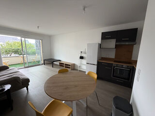  Appartement à louer 3 pièces 63 m²