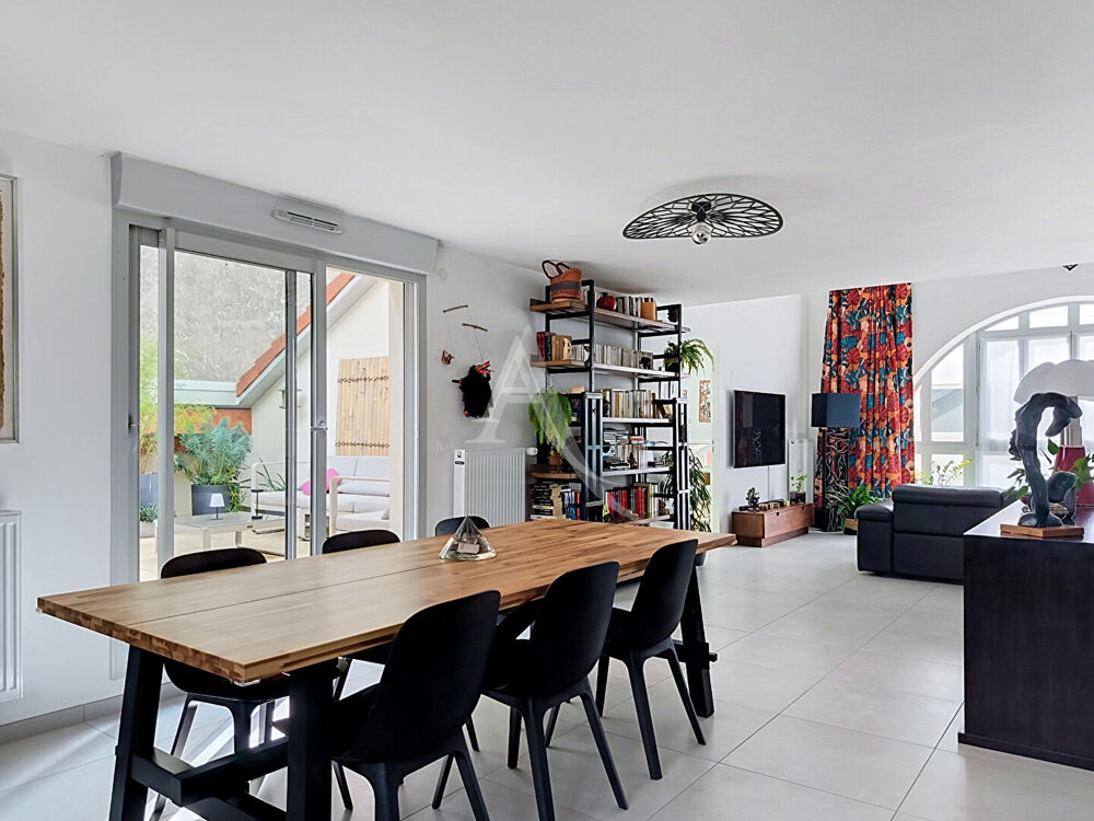 Proche centre ville et verdun,duplex ,3 chambres ,2 sde,2 parkings sécurisés
