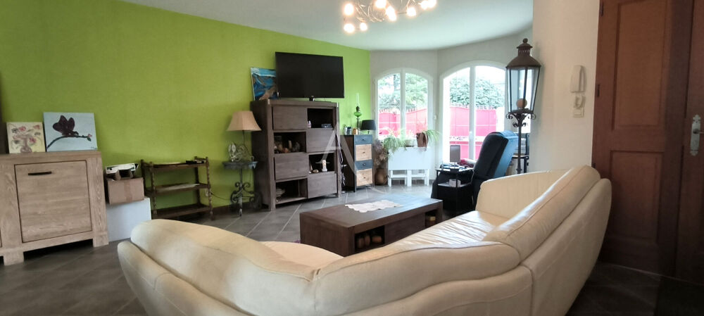 Maison de plain-pied au coeur de Tiercé : 5 pièce(s) 117 m2