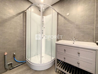  Appartement à louer 3 pièces 57 m²