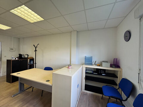 Bureaux Meaux 2 pi&egrave;ce(s) 33 m2 890 77100 Meaux