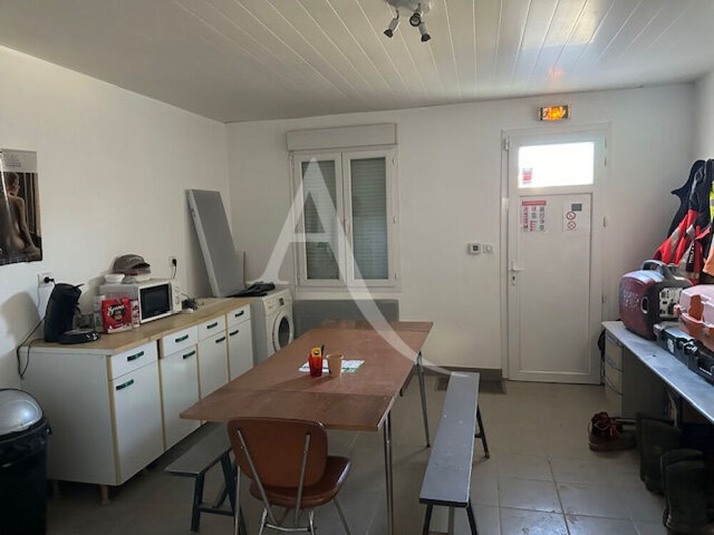   Entrepôt / local industriel Breuil Magne 240 m2 Breuil magne