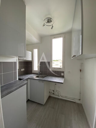  Appartement à louer 3 pièces 42 m²