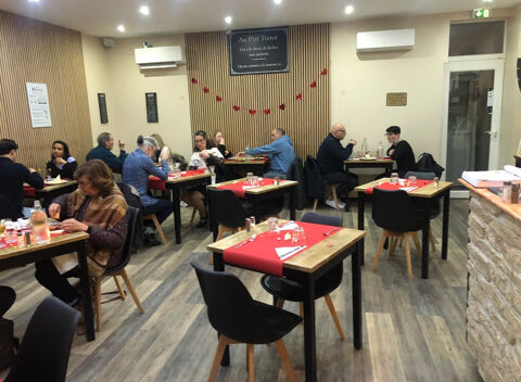   Fonds de commerce restaurant 80 m2 Licence 4 appartement 80m2 et cave 