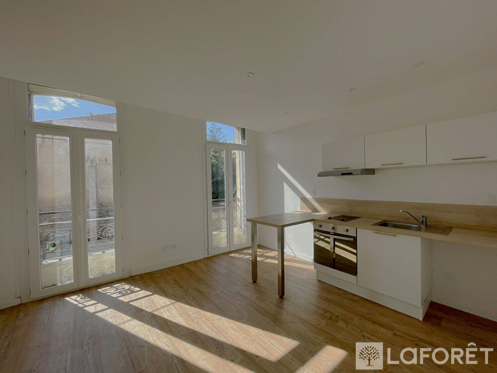 Location Appartement Studio � louer  Prades centre-ville 18 m� Prades