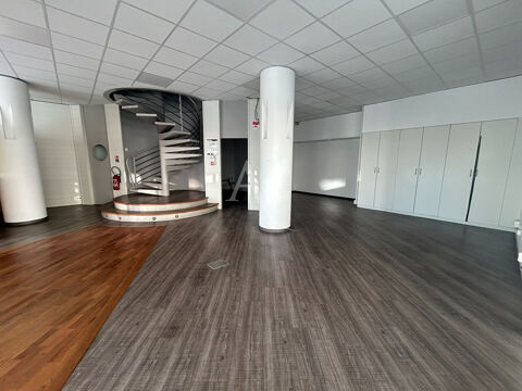 Local commercial hyper-centre 577500 44600 Saint nazaire