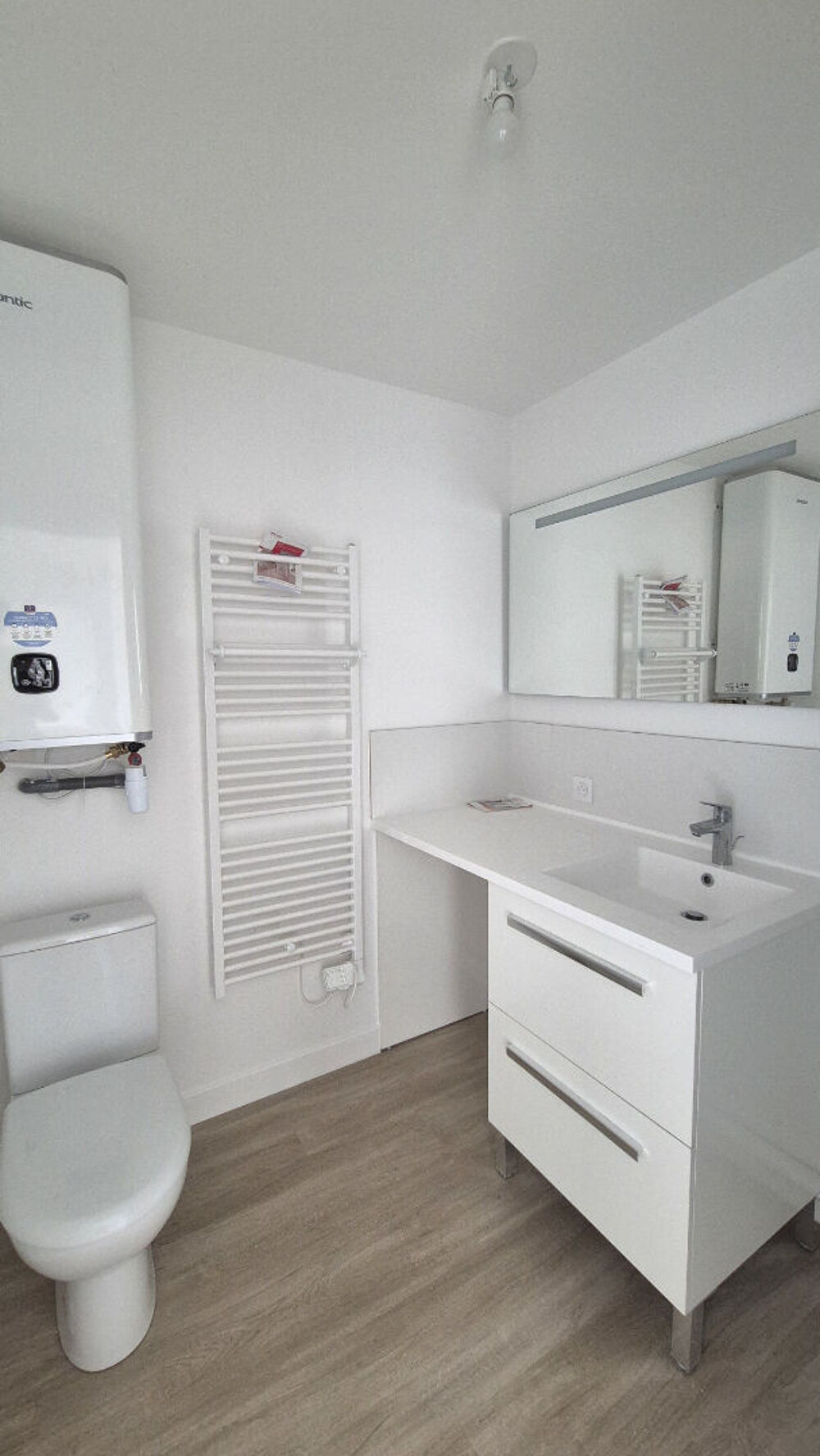Vente Appartement T3 rénové de 60 m² - Exposition sud - 1er étage - Parking privatif - Coeur de Sautron Sautron
