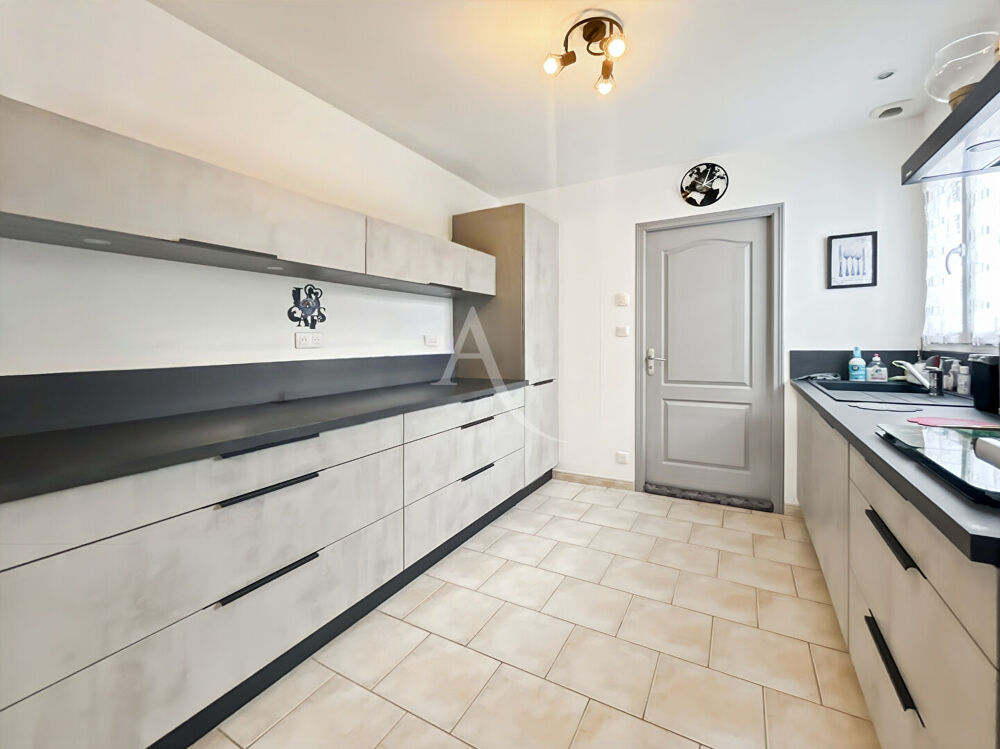 Vente Maison Maison 3 chambres avec terrasse exposée sud et garage à proximité du centre-ville de Challans Challans