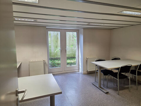   Local commercial  81.04 m2 centre d'Écully 