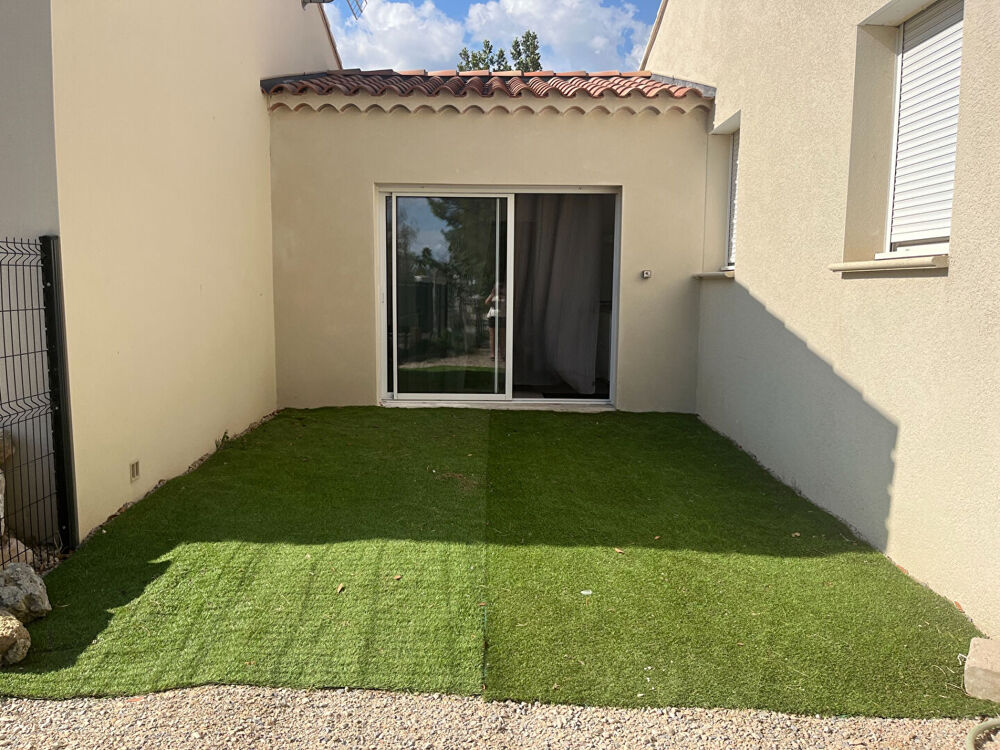 Vous cherchez à louer un studio meublé avec extérieur en campagne mais proche de la ville à Barbentane ?