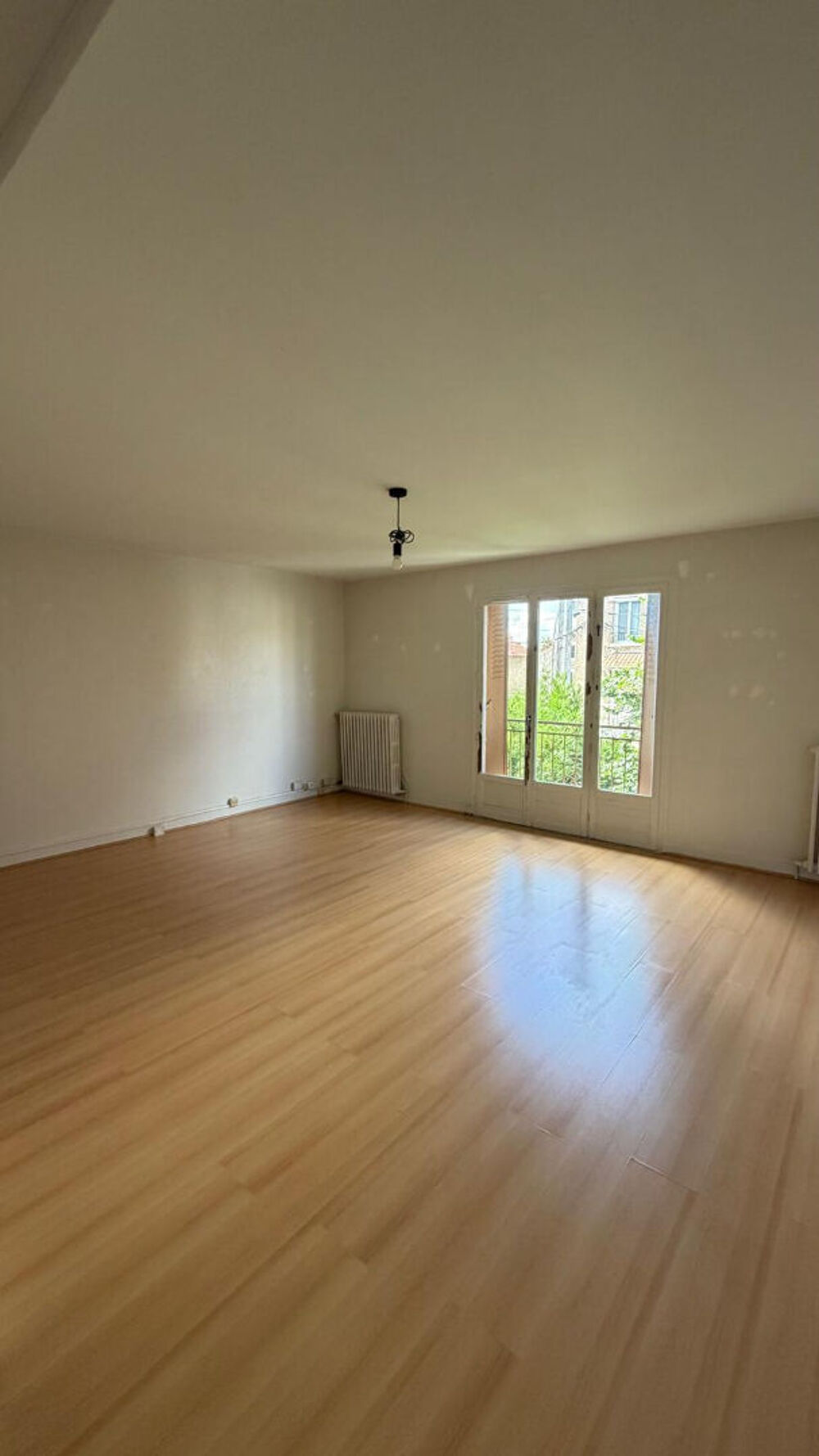 Location Appartement Appartement  3 pièce(s) 82.49 m2 Chelles