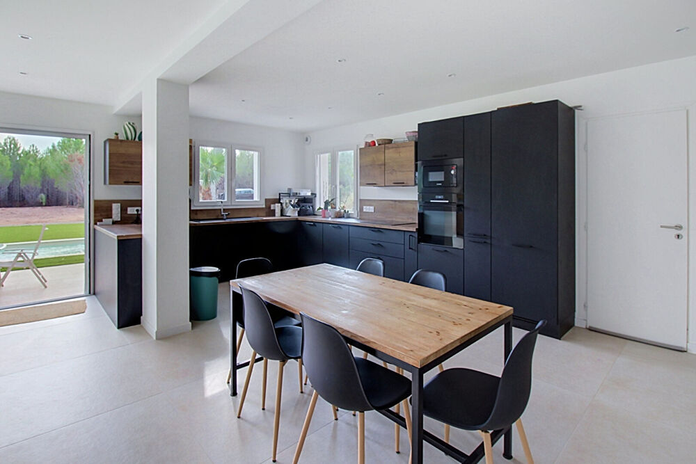 Vente Maison A VENDRE ! Villa neuve 5 chambres de 140 m² avec piscine et garage - VIDAUBAN Vidauban