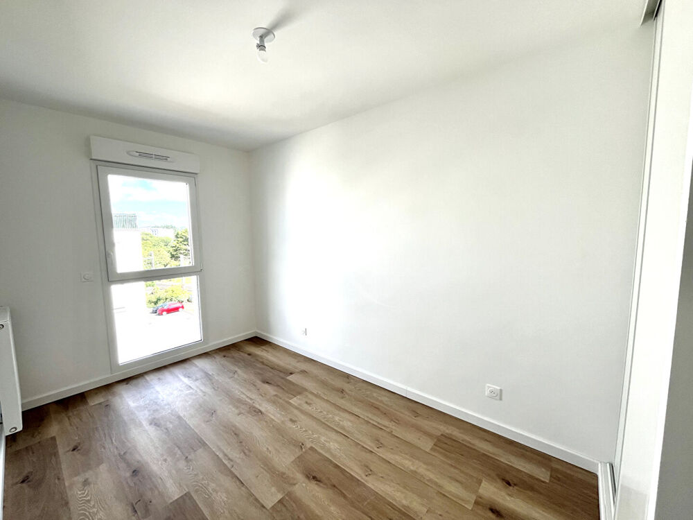 Location Appartement VANNES GARE à louer Appartement  3 pièces avec balcon Vannes