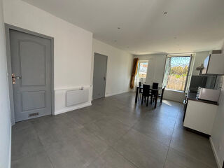 Appartement à louer 2 pièces 43 m²