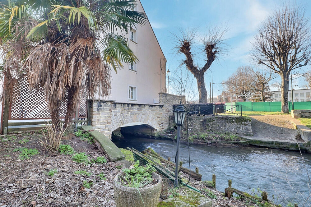 Vente Immeuble Immeuble à Vendre à Etampes 1200 m2 Etampes