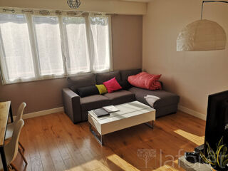  Appartement à louer 3 pièces 57 m²