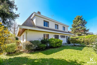  Maison � vendre 8 pi�ces 205 m�