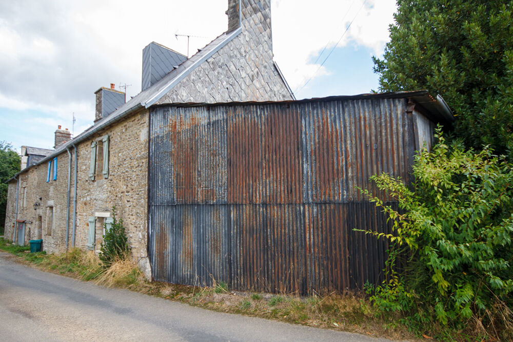 Vente Maison Manche : Maison mitoyenne de caractère à rénover, située dans le magnifique cadre champêtre de la Normandie. Ger