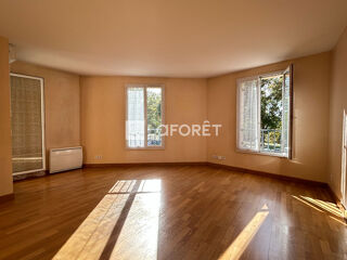  Appartement à louer 3 pièces 61 m²