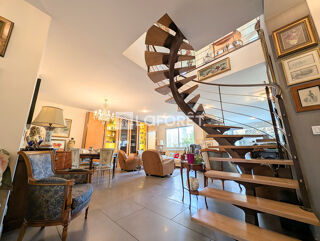  Maison � vendre 5 pi�ces 242 m�