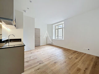  Appartement à louer 2 pièces 34 m²