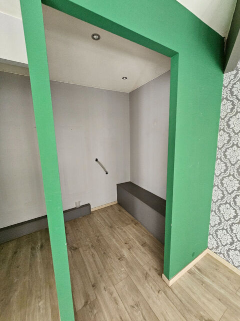   BOUTIQUE PONT DE BEAUVOISIN - 50 m2 