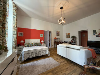 Immeuble à vendre 8 pièces 186 m²