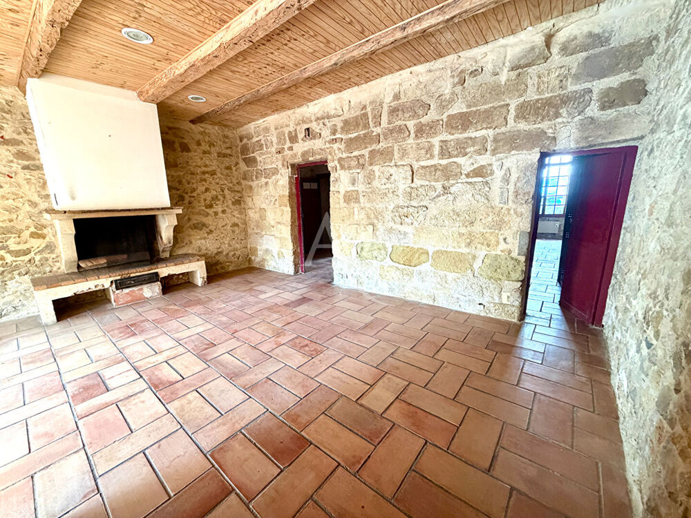 Maison de village de caractère de 220 m² avec jardin