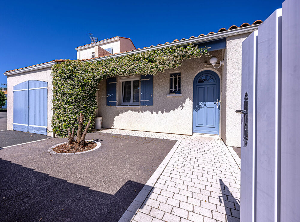 Maison familiale avec piscine + dépendance 44 m² Périgny