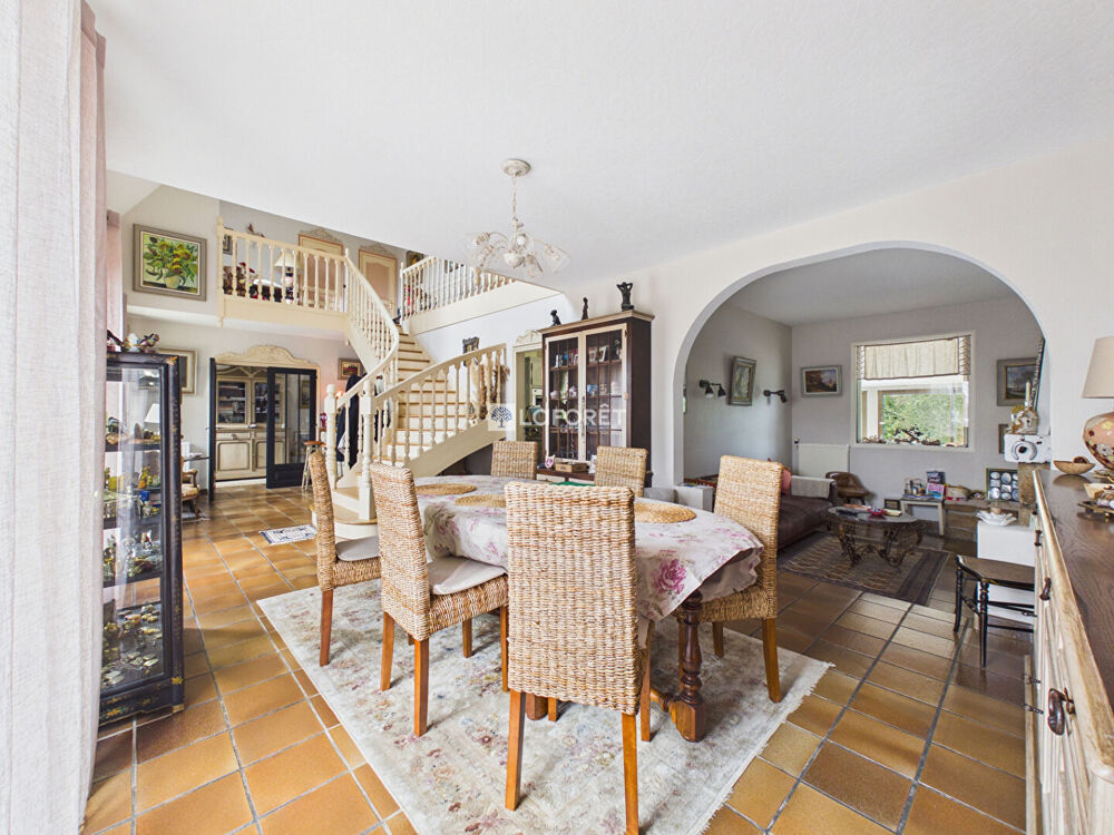 Maison Pluguffan 6 pièce(s) 250 m2