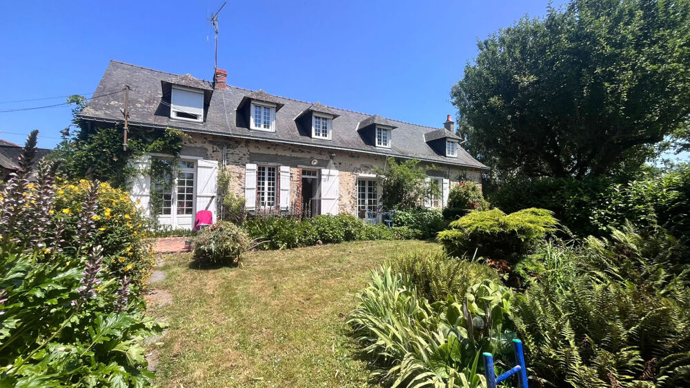 Maison 8 pièces 218 m² · à Ombree D Anjou · 218 m² · 249 900 €