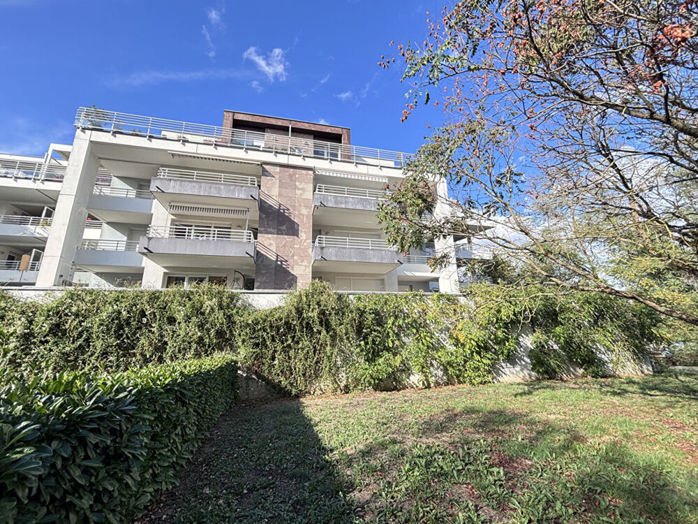 Vente Appartement Appartement 2 pièces à Cernay : votre nid douillet avec vue sur parc et terrasse XXL ! Cernay