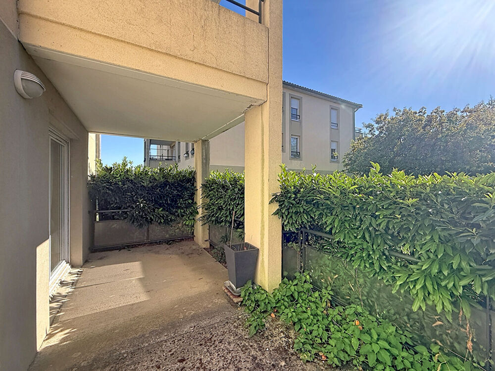 Appartement 3 Pièces 2 chambres, en rez de jardin dans résidence avec piscine et 2 parkings